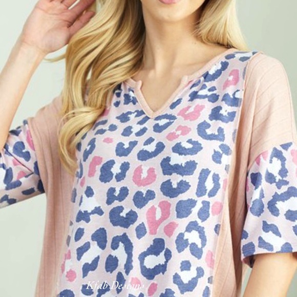 ❤️LAST! V Neck Ribbed Leopard Print Soft Contrast Top! - Picture 6 of 6